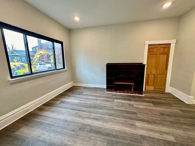 Building Photo - 1825 Rialto St