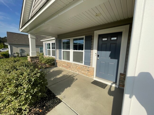 Foto del edificio - Lovely Three Bedroom Home in Camden and Minutes Away from I-20