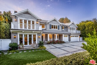 Building Photo - 117 S Burlingame Ave
