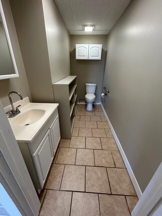 Building Photo - 114 S Mississippi St