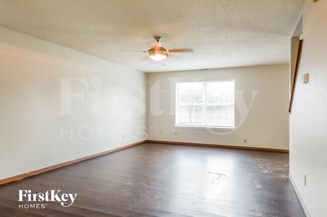 Building Photo - 5742 Ensley Ct