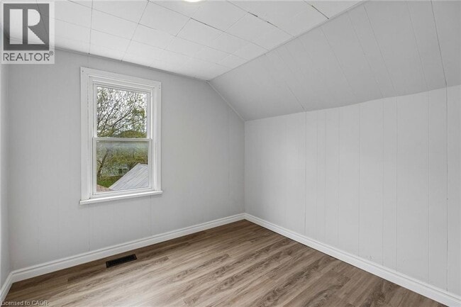 Building Photo - 26 Albina St