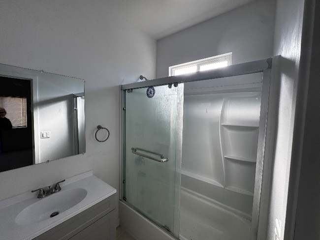 Foto del edificio - 1239 N Roxbury Dr