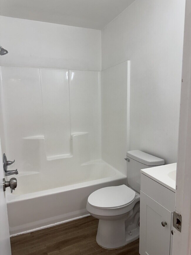 Foto del edificio - Newly Renovated 1 bedroom 1 bath