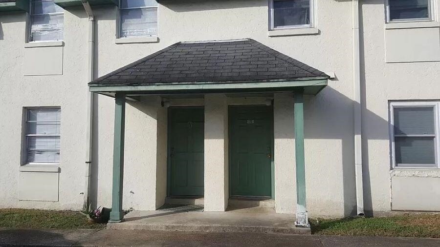 Primary Photo - 2325 W Pensacola St