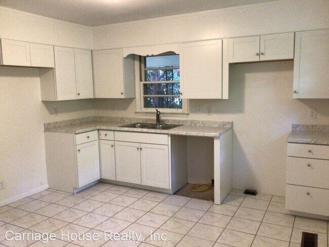 Building Photo - 3 br, 1 bath House - 725 Gaines School Rd