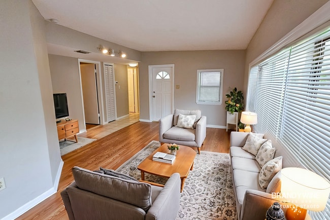 Building Photo - 2465 Highland Acres Dr