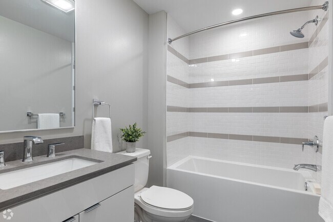 Foto del edificio - 2210 Wisconsin Ave NW