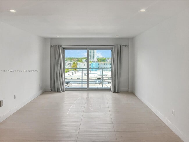 Building Photo - 1450 Lincoln Rd