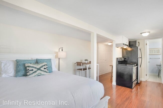 Building Photo - Studio, 1 bath House - 227 Carnation Avenu...