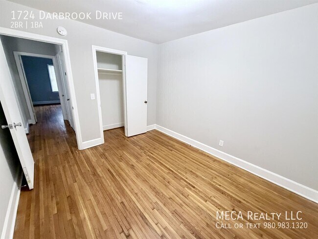 Foto del edificio - 1724 Darbrook Dr