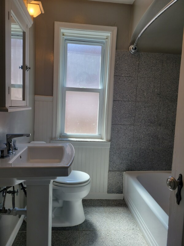 7230 W Park Ave Unit 2nd fl, Richmond Heights, MO 63117 Apartment for