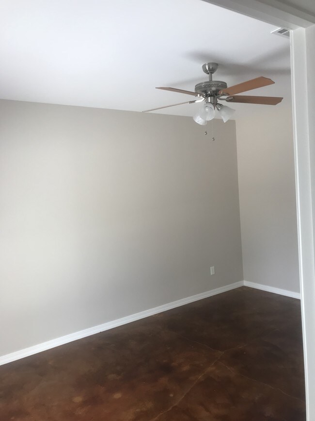 Foto del interior - Bearkat Cove Townhomes