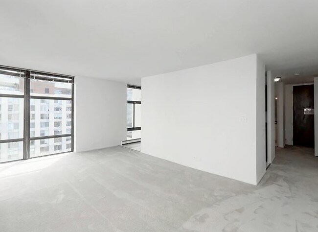 Building Photo - 71 E Division St