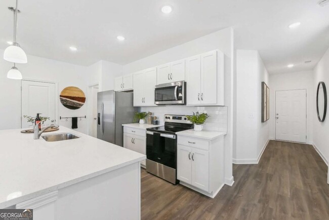 Building Photo - 3741 Denton Dr