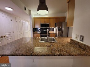 Building Photo - 616 E St NW