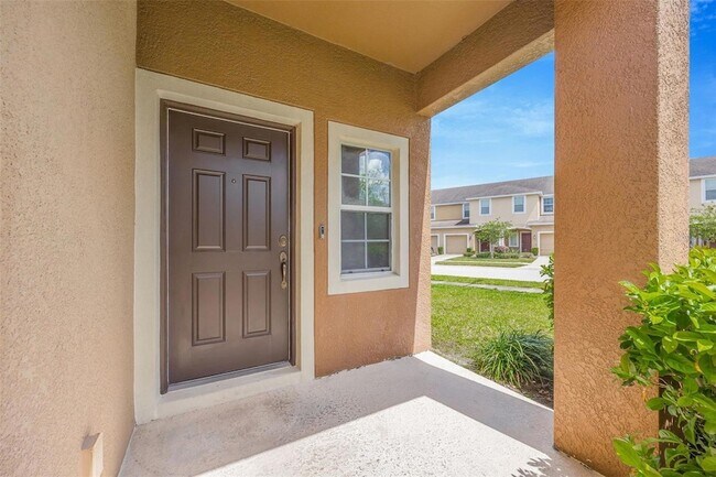 Foto del edificio - 6705 Holly Heath Dr