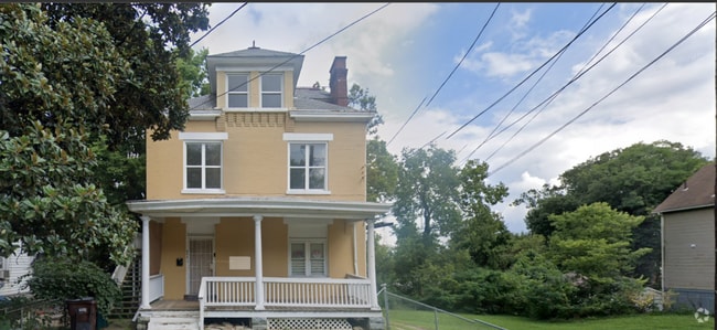 Building Photo - 944 Elberon Ave
