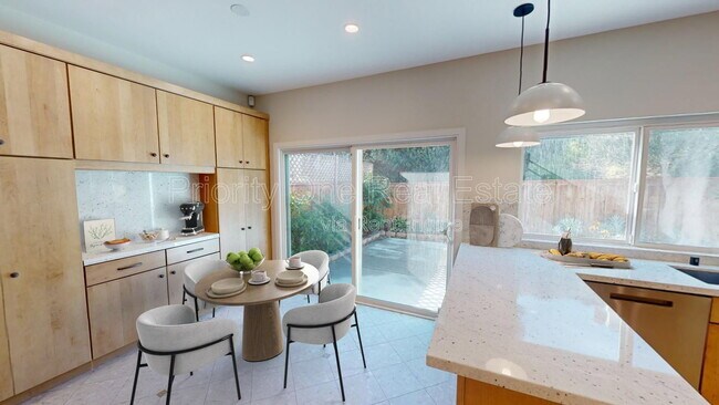 Foto del edificio - 2212 Summerhill Dr