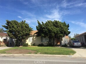 Building Photo - 3368 Earlswood Dr