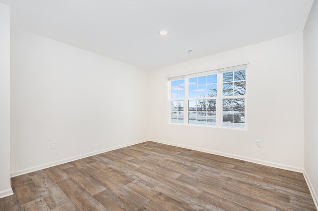 Building Photo - 1453 Yosemite Way