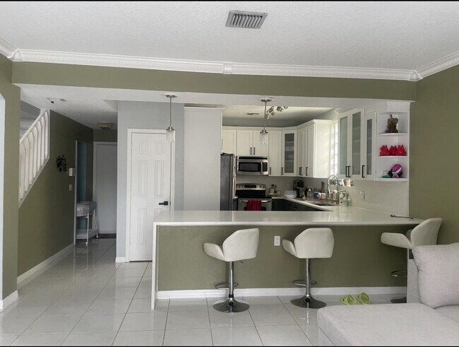 Foto del edificio - 4251 Pine Hollow Cir