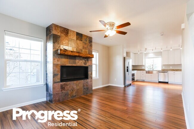 Building Photo - 3565 Dinosaur St