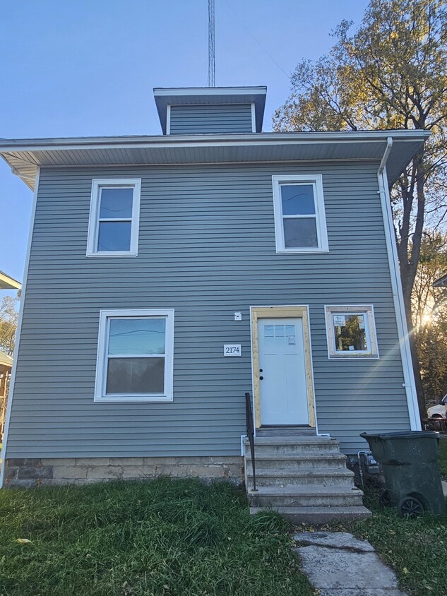 Primary Photo - 2174 Lafayette St