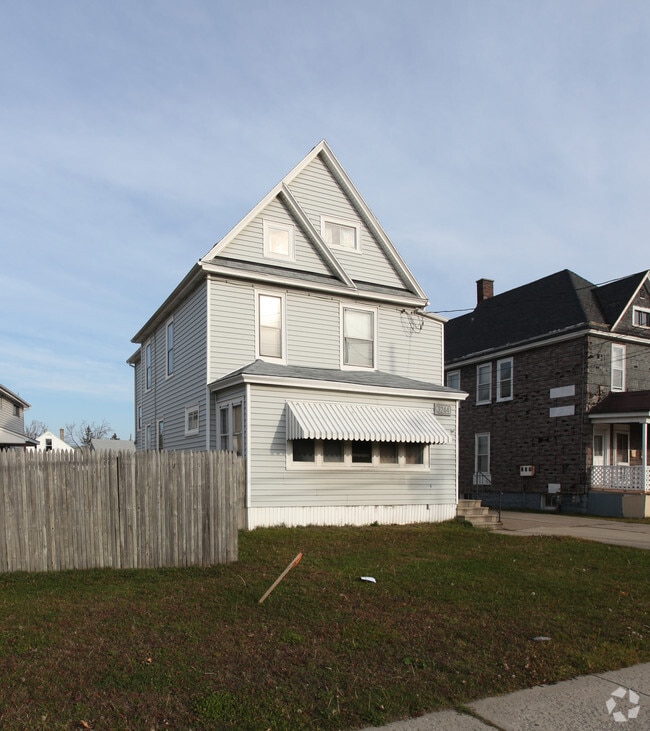 3244 Walden Ave Cheektowaga, NY 14043 Rentals Cheektowaga, NY