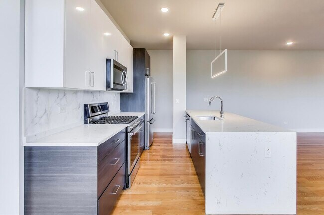 Foto del edificio - 1641 W Grand Ave