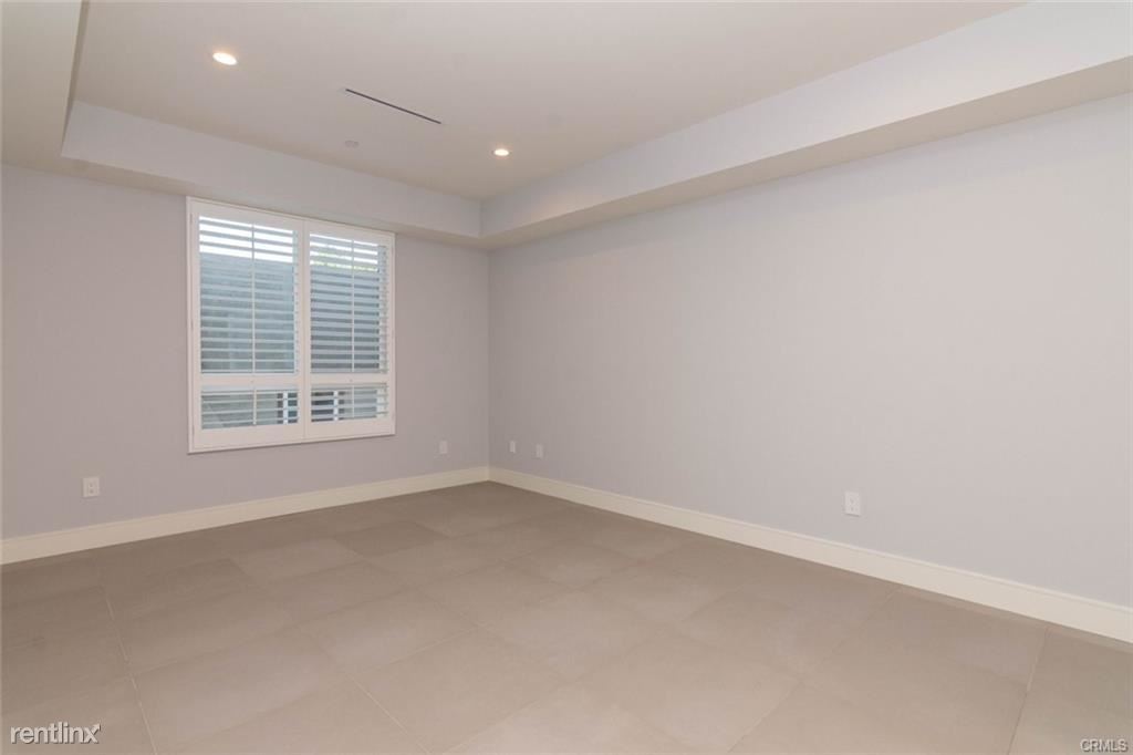 2225 Mira Vista Ave Unit 102, La CrescentaMontrose, CA 91020 Condo