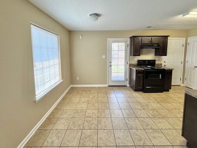 Building Photo - Now Leasing a 3-Bedroom 2 home in Cordova....