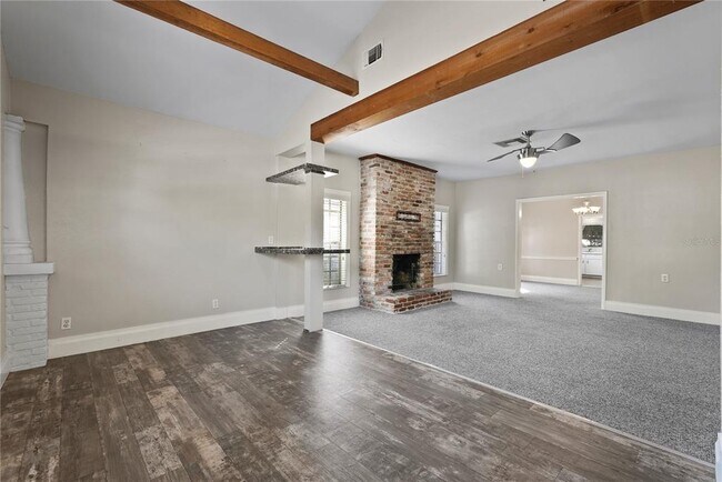 Foto del edificio - 303 E Paris St