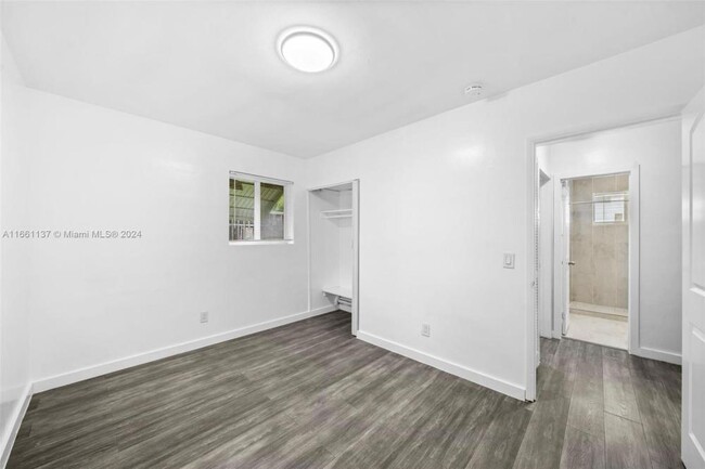 Foto del edificio - 3 bedroom in Miami FL 33147