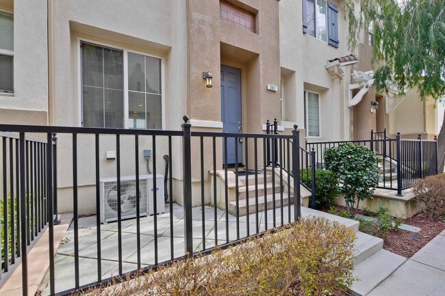 Building Photo - Great Home in a Great Area