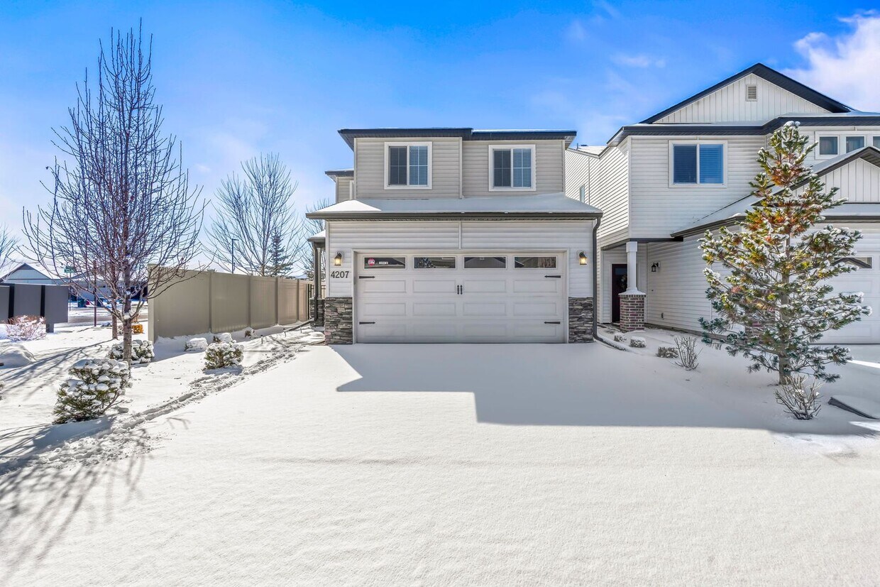 Foto principal - Ideal 4bd/2.5ba Blackrock Home - Great com...