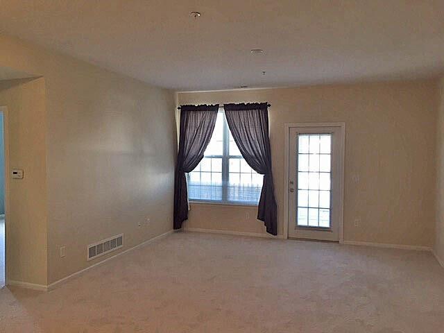 Foto del edificio - 926 W Summerfield Gln Cir