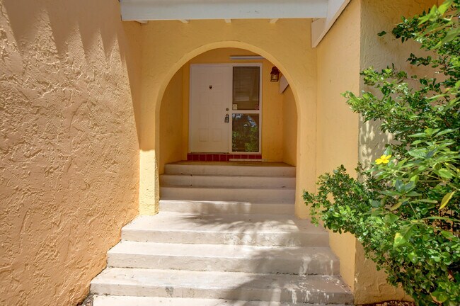 Foto del edificio - 6165 Belleza Ln