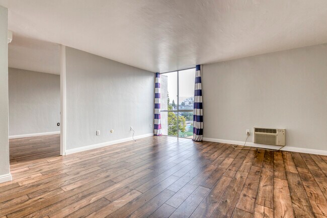 Foto del edificio - 3050 Rue Dorleans
