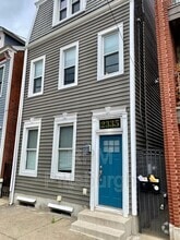 Building Photo - 2335 Sarah St