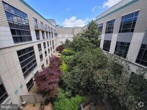 Building Photo - 777 7th St NW