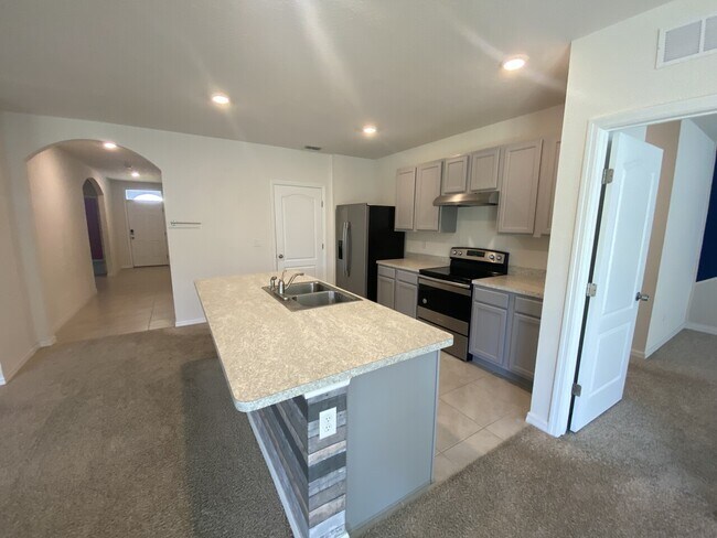 Building Photo - 362 Alexzander Way