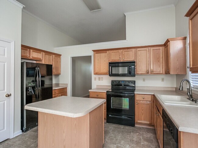 Foto del edificio - 596 N Ericson Rd