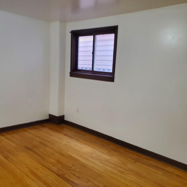 Foto del edificio - 635 W Park St