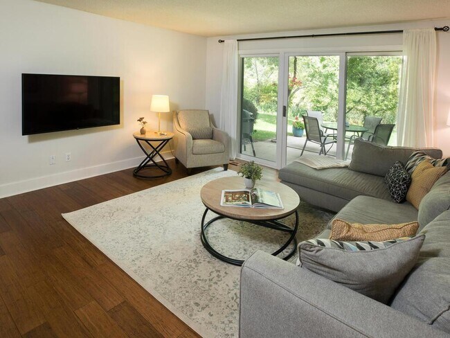 Foto del edificio - 4216 Magnolia Ln N
