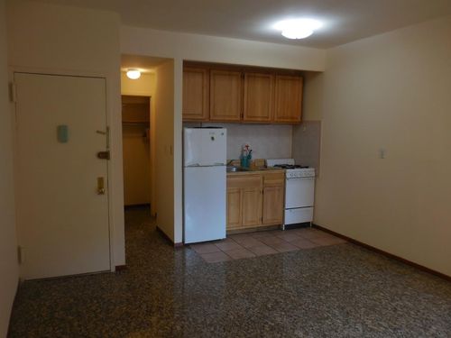 Building Photo - 158 E 107th St