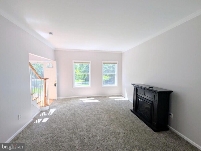 Building Photo - 114 Lenape Dr