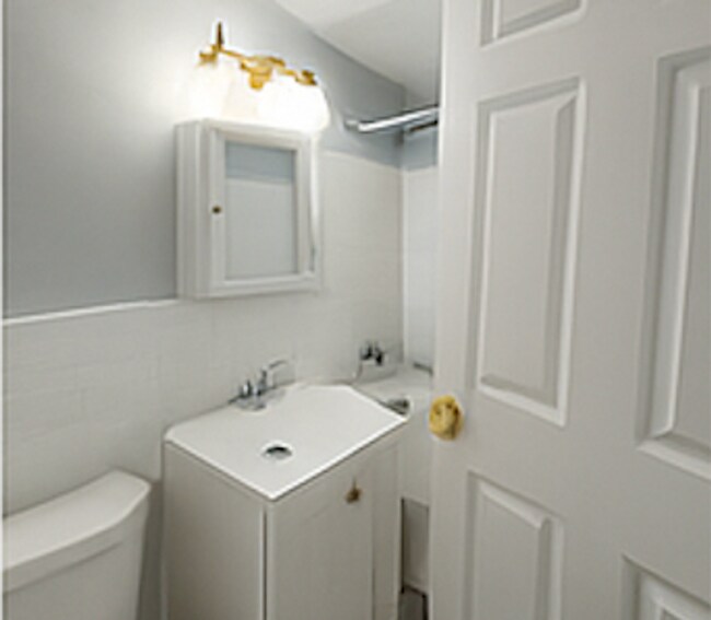 Foto del interior - Riley Realty, LLC