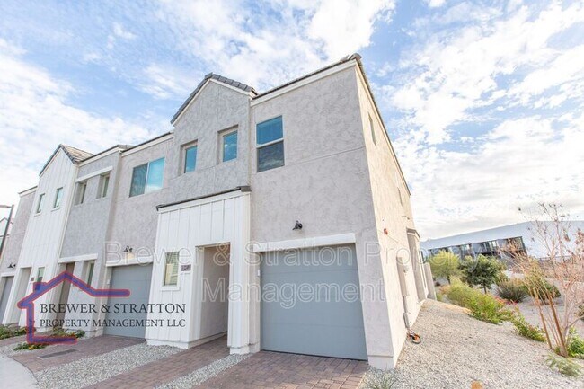 Building Photo - 2249 W Griswold Rd