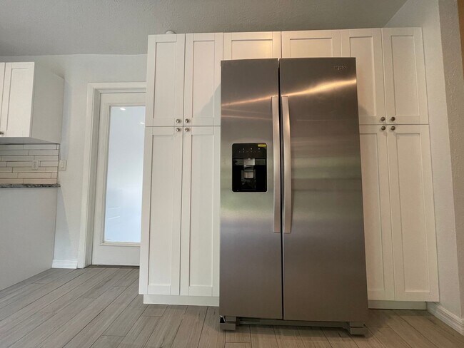 Foto del edificio - Coming Soon! 3/2 Single Family - Great Loc...